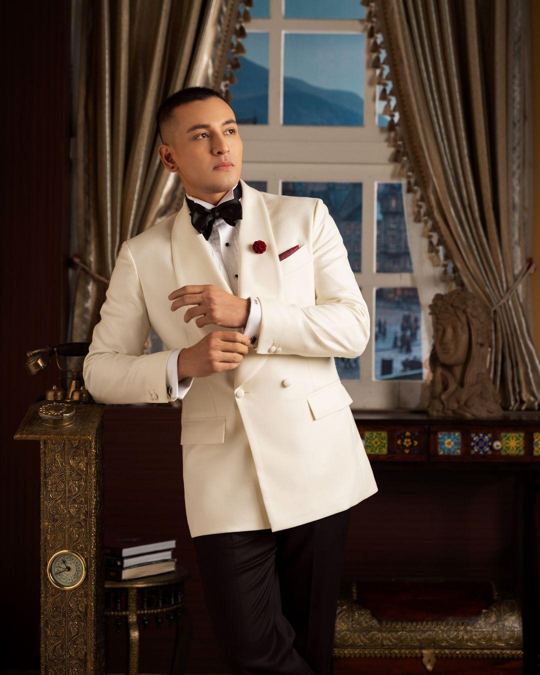 White Tuxedo 